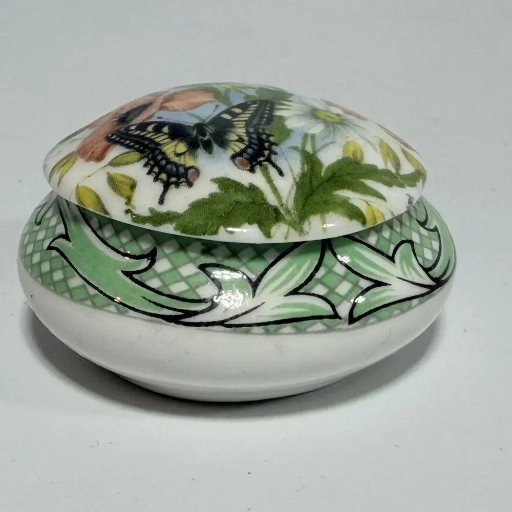 Crownford Round Fine Bone China Miniature Trinket Box Poppies Butterfly 1.75